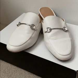 🛑SOLD🛑 White slip-on loafers / flats